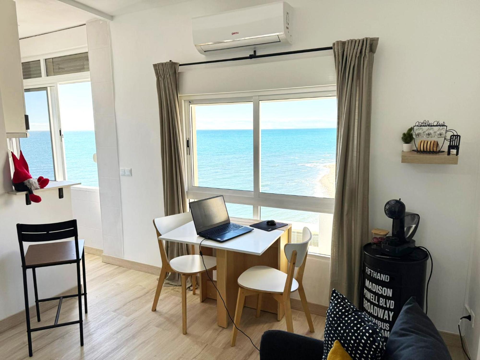 Beachfront Studio ,The View Calahonda, Panoramic Sea Views Sitio de Calahonda Extérieur photo